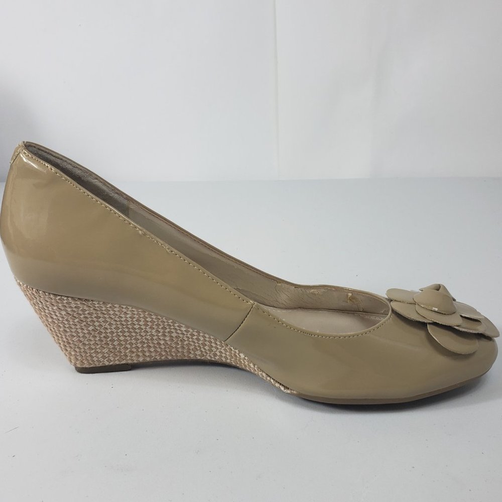 Wedge Heels Tan With Flower Ak Anne Klein Iflex 6
